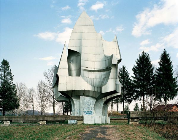 Monumentos abandonados Yugoslavia (3)