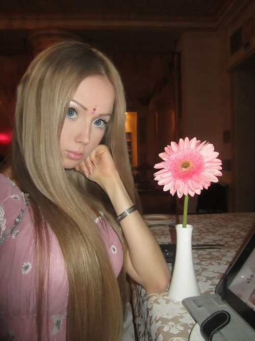 Valeria Lukyanova barbie (18)