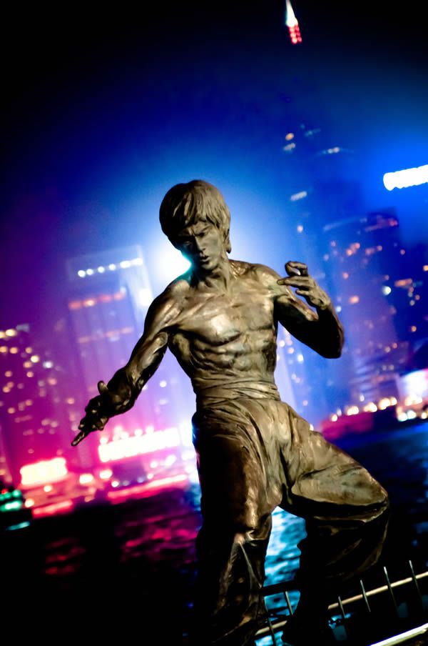 Estatua Bruce Lee (8)