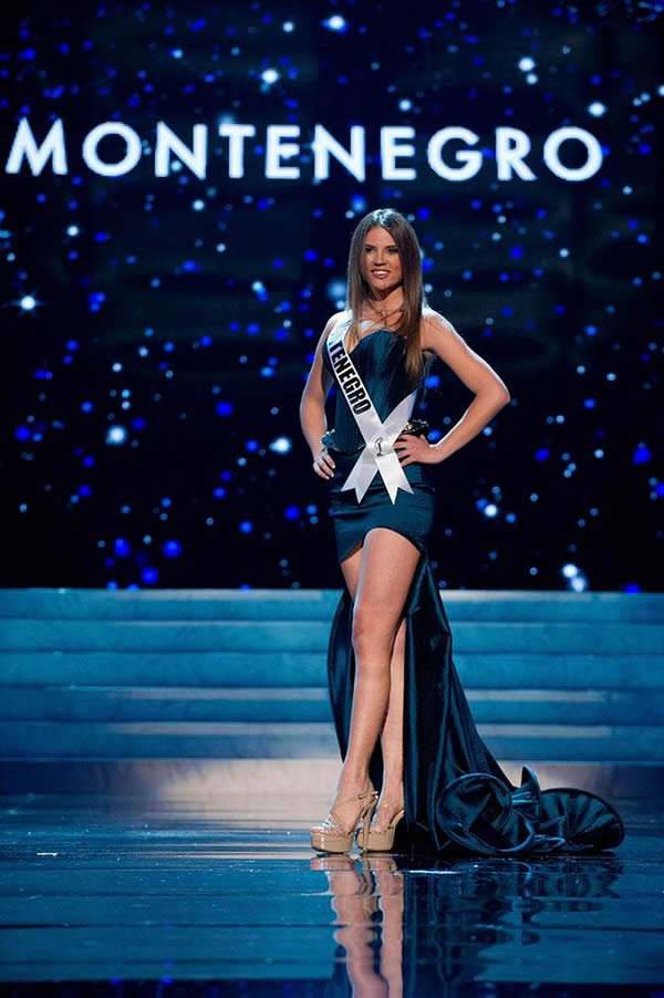 Miss Universo 2012 vestidos noche (64)
