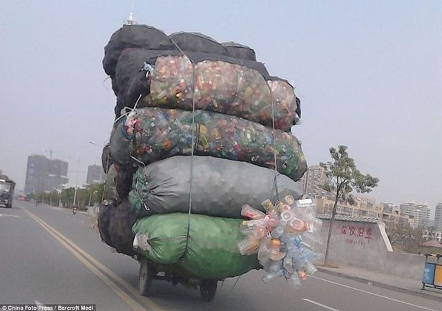 Vehículos sobrecargados en China (7)