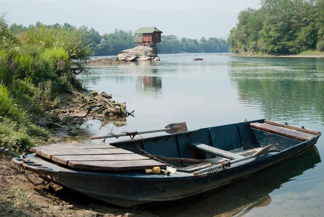 Casa río Drina Serbia (3)