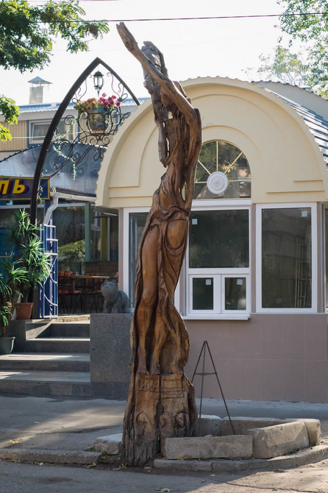 esculturas madera igor dzheknavarov (1)