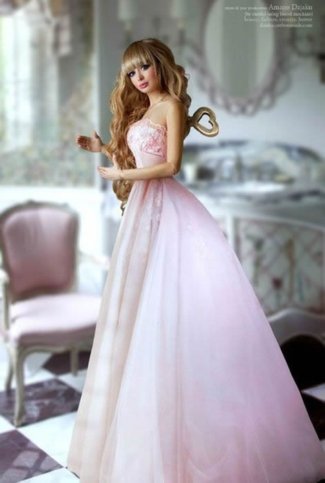 Angelika Kenova Barbie Vida Real (2)