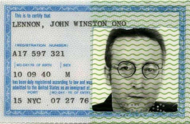 Pasaporte de John Lennon (13)