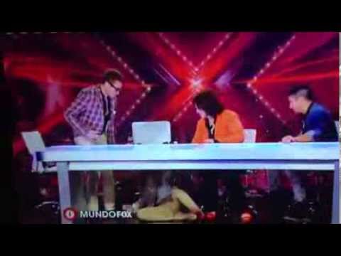 Belinda cae de la silla en 'El Factor X' 