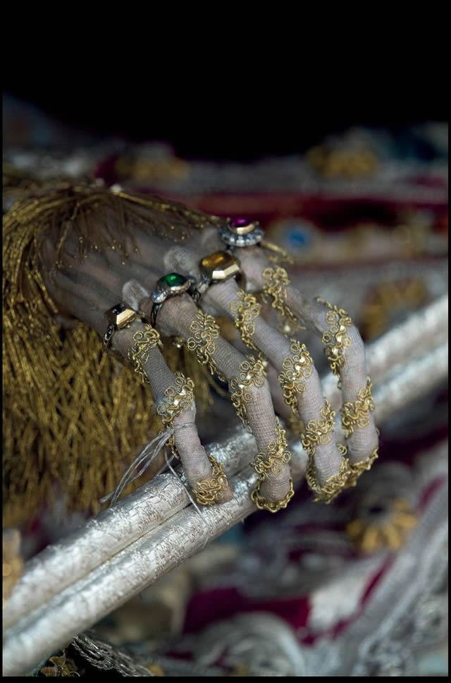Esqueletos con joyas, santos catacumbas roma (10)