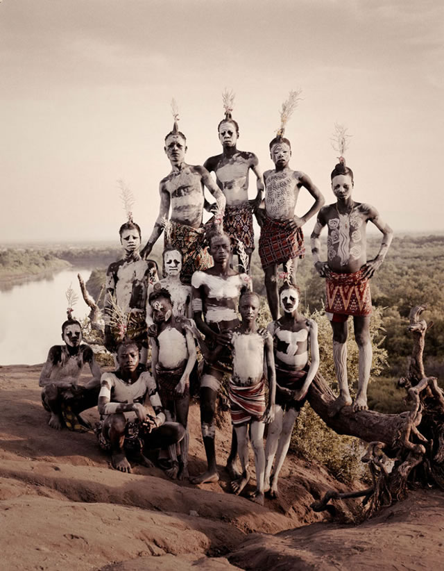 La vida de las tribus que están desapareciendo en todo el mundo 37