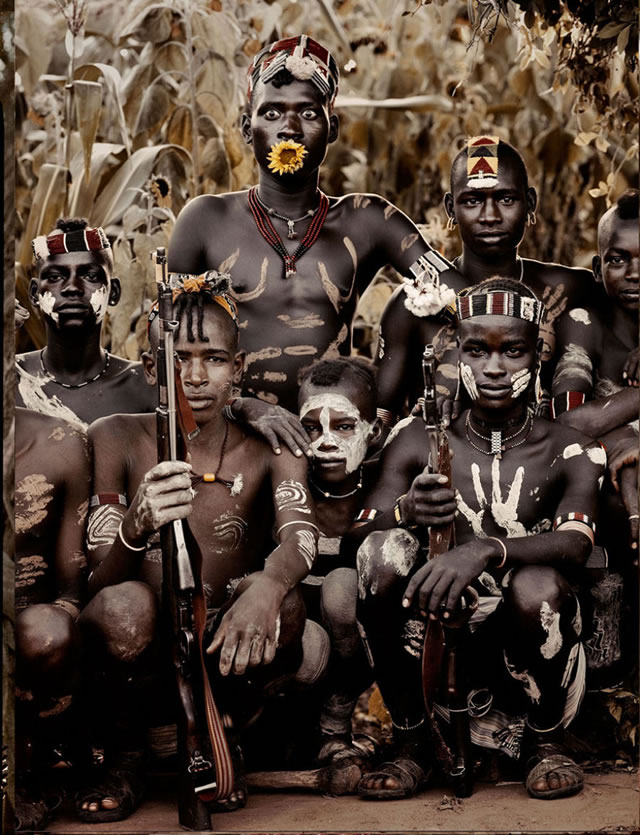 La vida de las tribus que están desapareciendo en todo el mundo 40