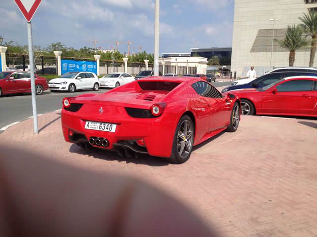 Autos lujo Universidad Americana de Dubai (16)