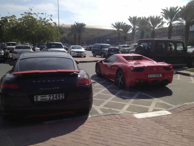 Autos lujo Universidad Americana de Dubai (56)