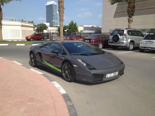 Autos lujo Universidad Americana de Dubai (3)