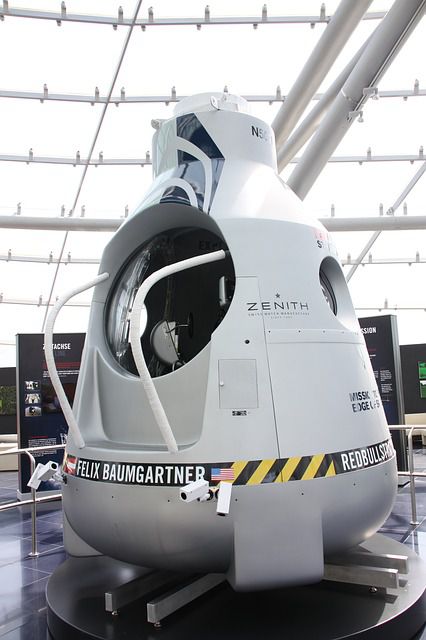 capsula semi-espacial Felix Baumgartner