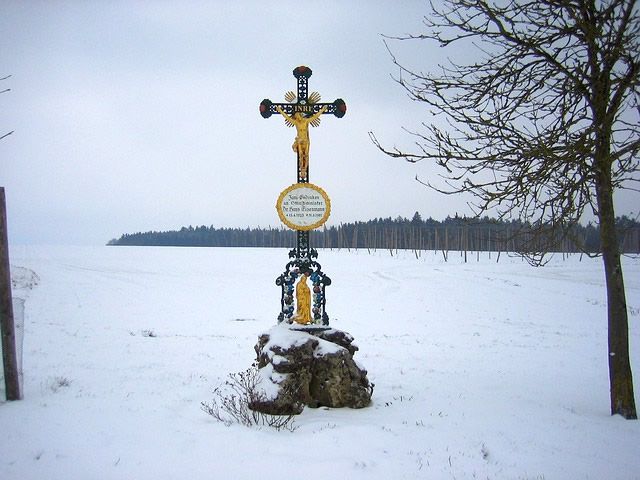 tumba cruz