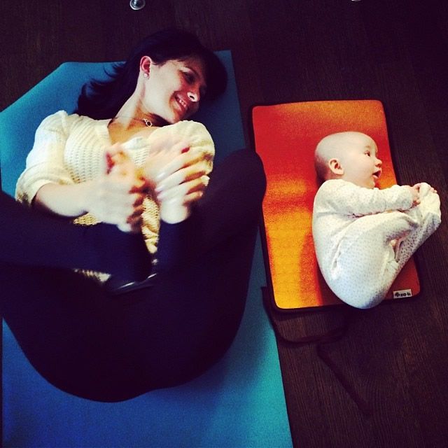 Yoga madre e hija Laura Kasperzak (2)