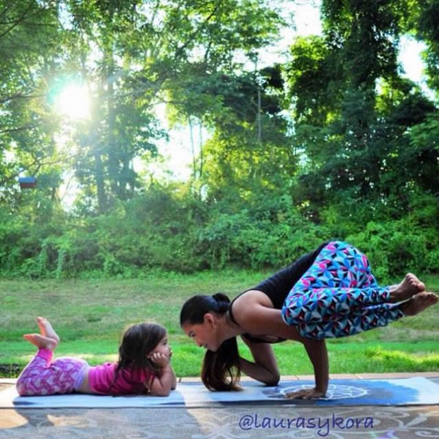 Yoga madre e hija Laura Kasperzak (6)