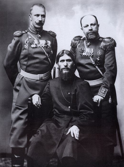Rasputin y oficiales