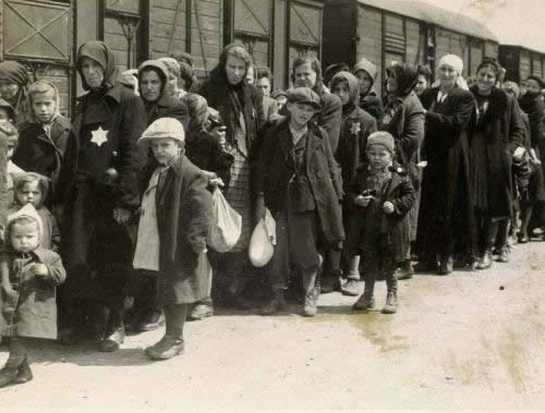 llegada hungaros judios a auschwitz-birkenau-may-27th-1944