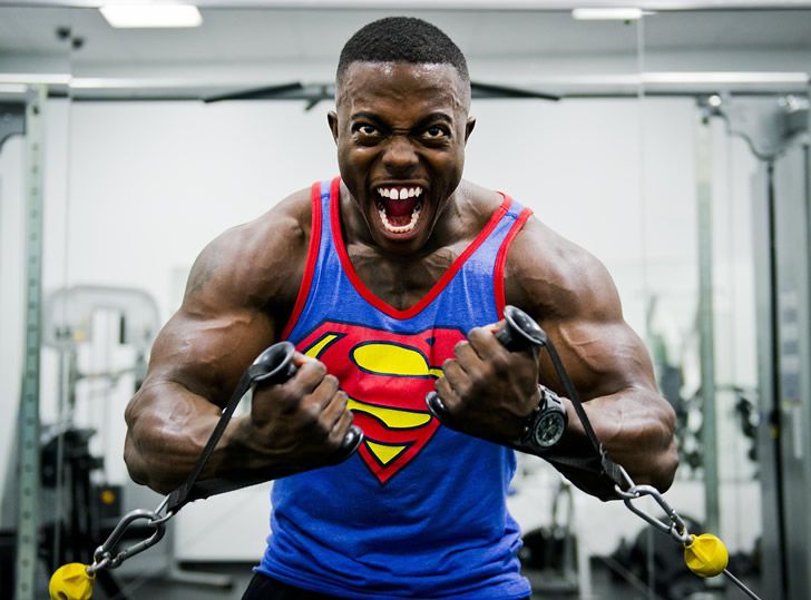 superman musculoso negro
