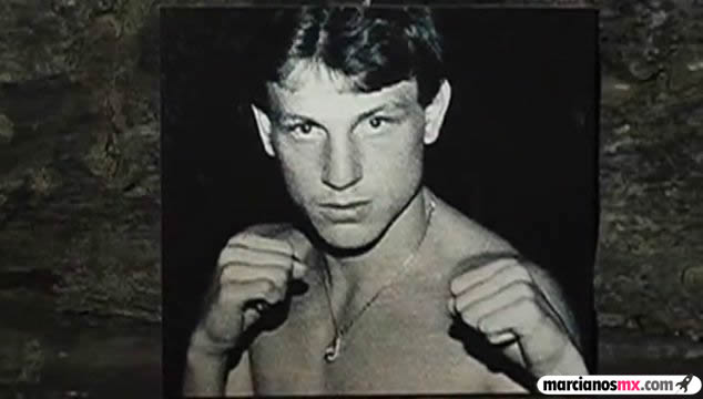 Billy Collins Jr boxeador pose