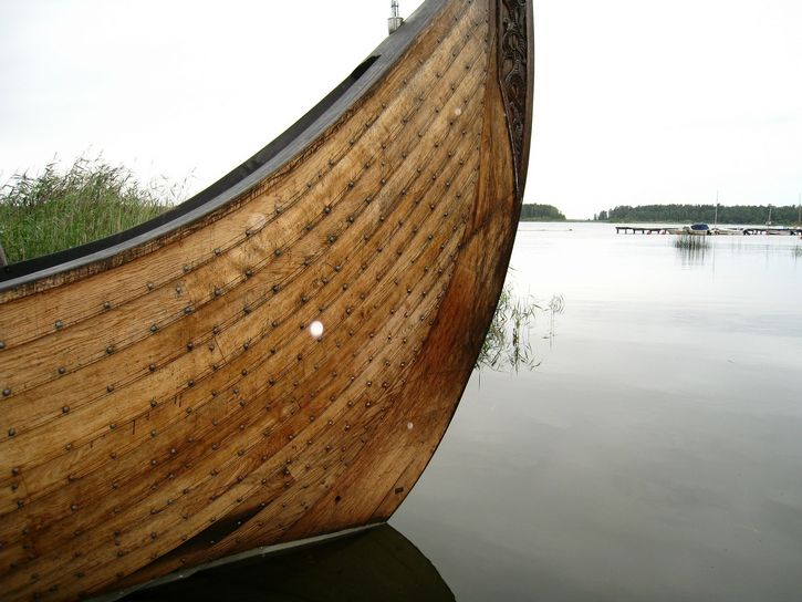 bote vikingo madera