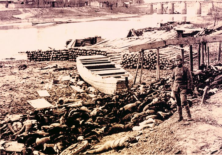 cuerpos sobre el rio yangtse