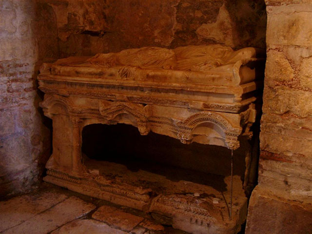 sarcofago de san nicolas en myra