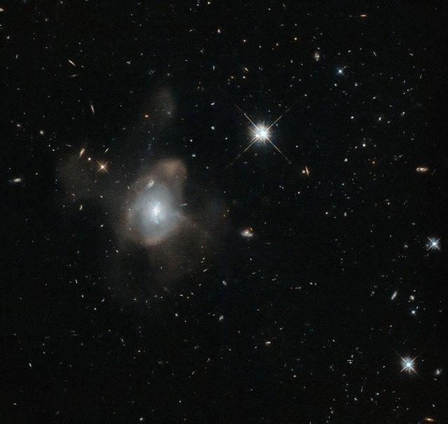 2MASX J16270254+4328340 publicacion galaxias espacio (1)