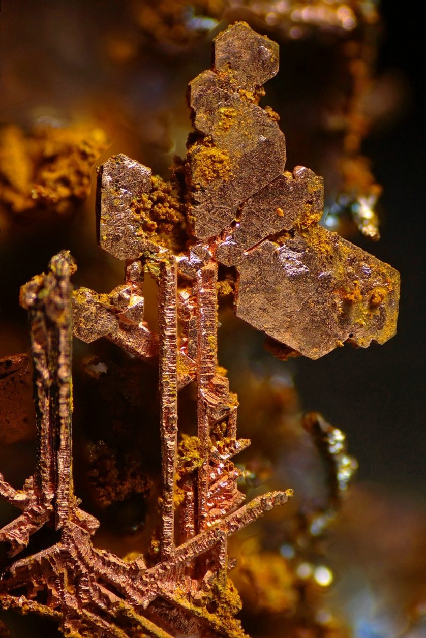 foto-microscopica-cristales-de-cobre-838x1255