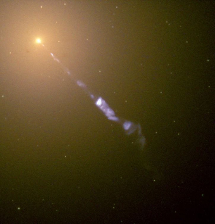 galaxia m87