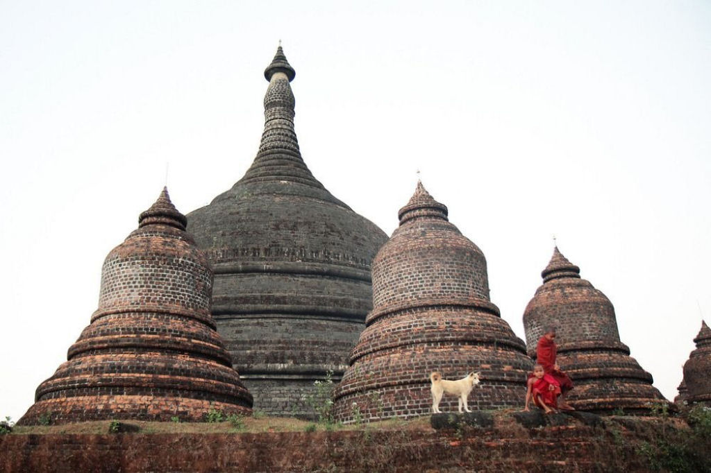 ruinas de Mrauk U en Birmania (3)