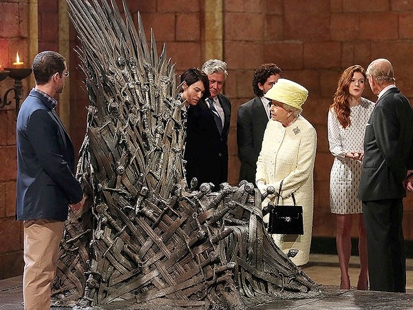 El trono de hierro reina Elizabeth