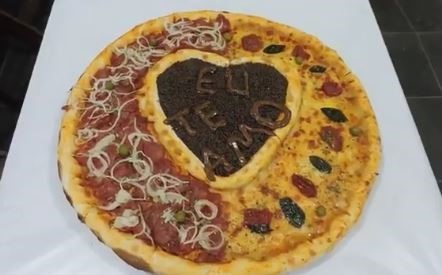 pizza con corazon chocolate