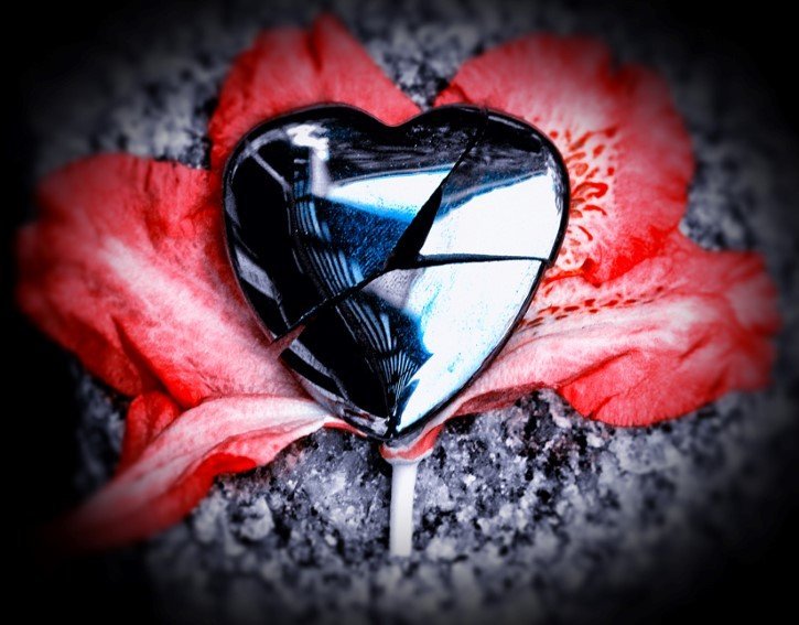 corazon roto flor