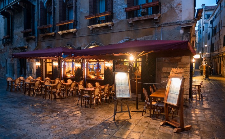 tipico restaurante en Venecia