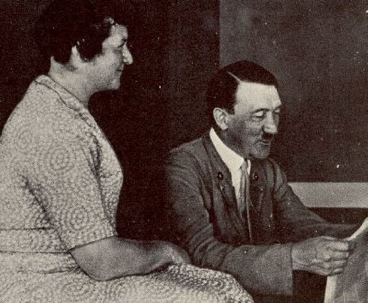 Adolf hitler y su media hermana angela hitler