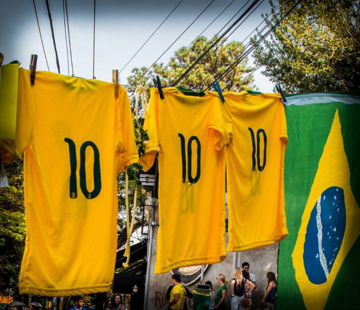 Camisa 10 De Brasil En El Tendedro