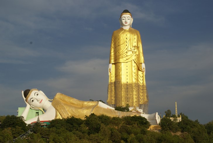Laykyun setkyar estatua monumento