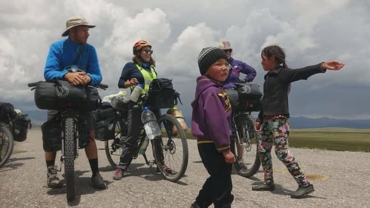 ciclistas asesinados en tayikistan