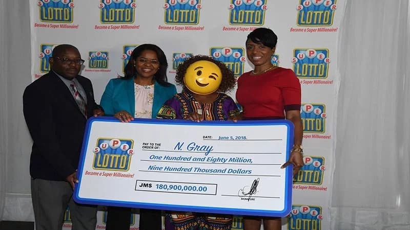 ganadores loteria jamaica mascaras (3)