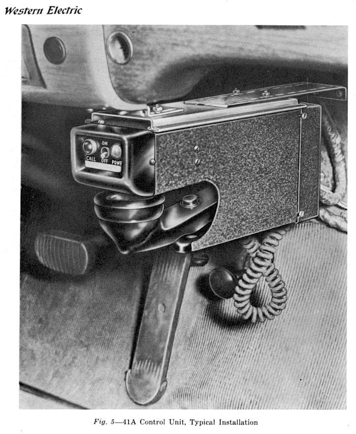 los primeros telefonos para autos