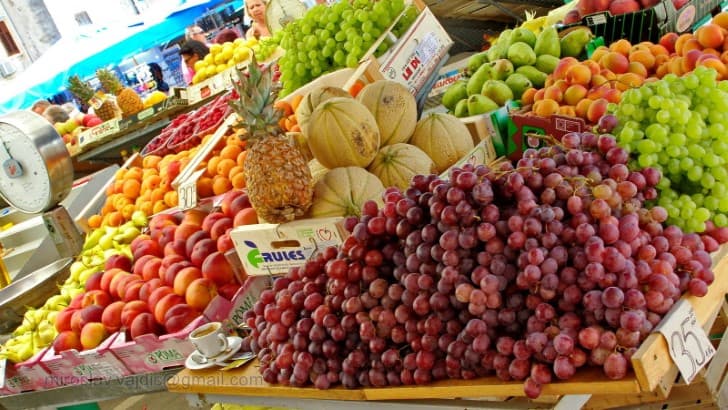 fruta saludable mercado mediterraneo