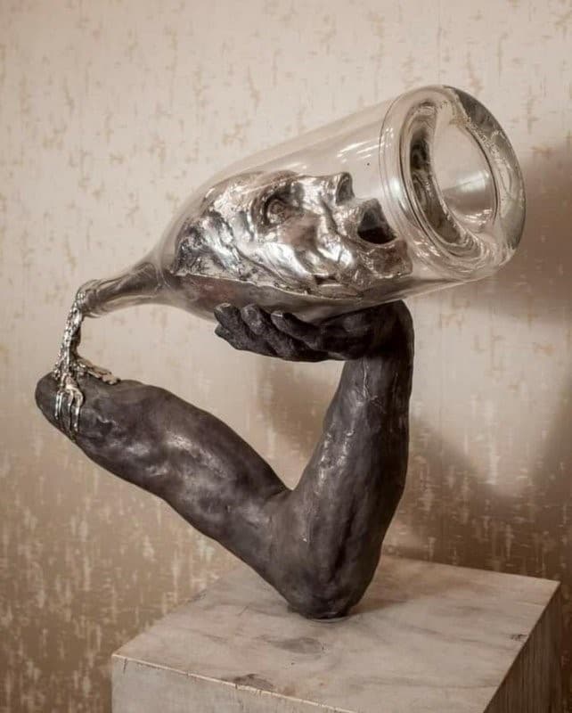 escultura alcoholismo