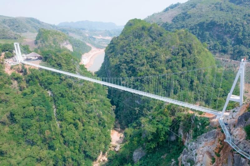Bach Long puente de vidrio en Vietnam (1)(1)