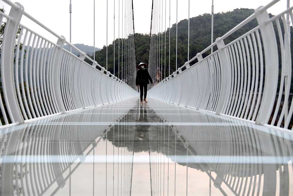 Bach Long puente de vidrio en Vietnam (2)(1)