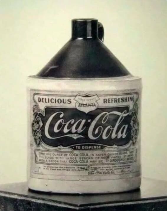 primera botella de coca cola
